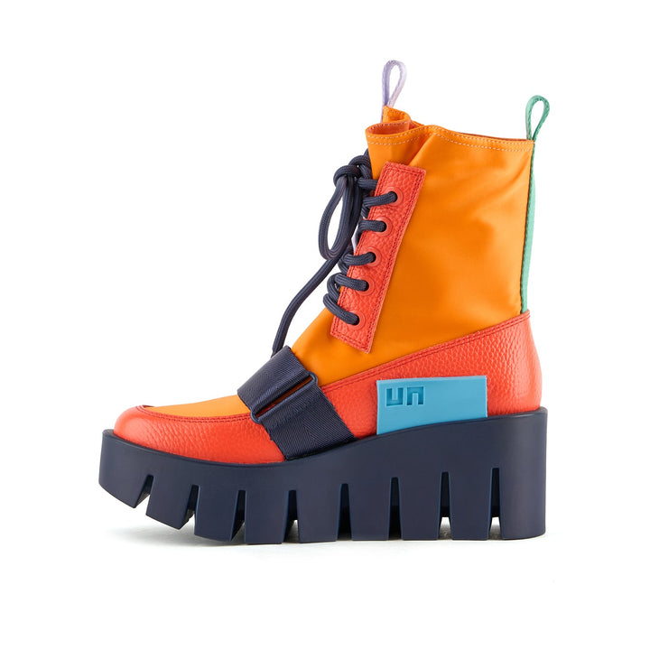 grip combat lo electric rainbow 3 inside view