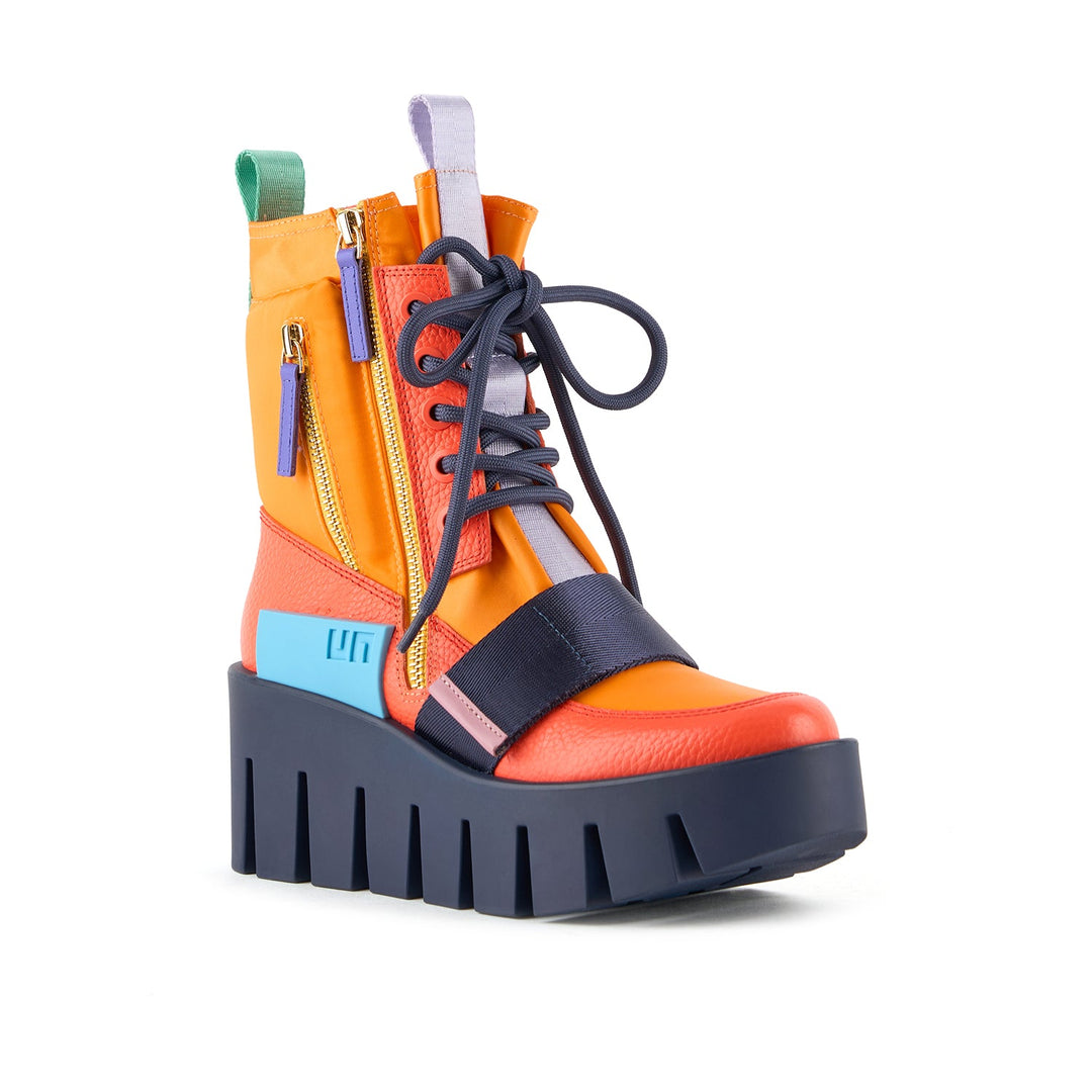 grip combat lo electric rainbow 4 angle in view