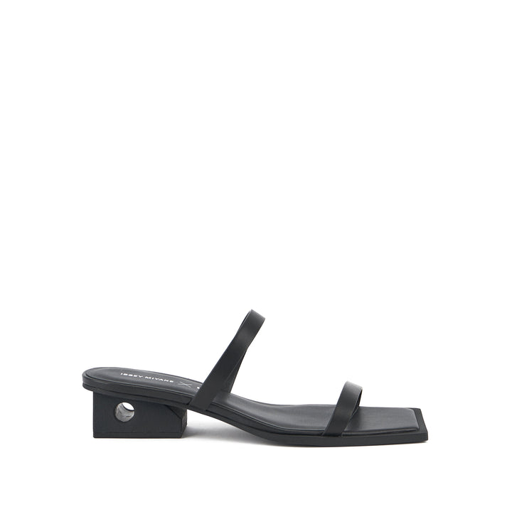 block sandal black outside view