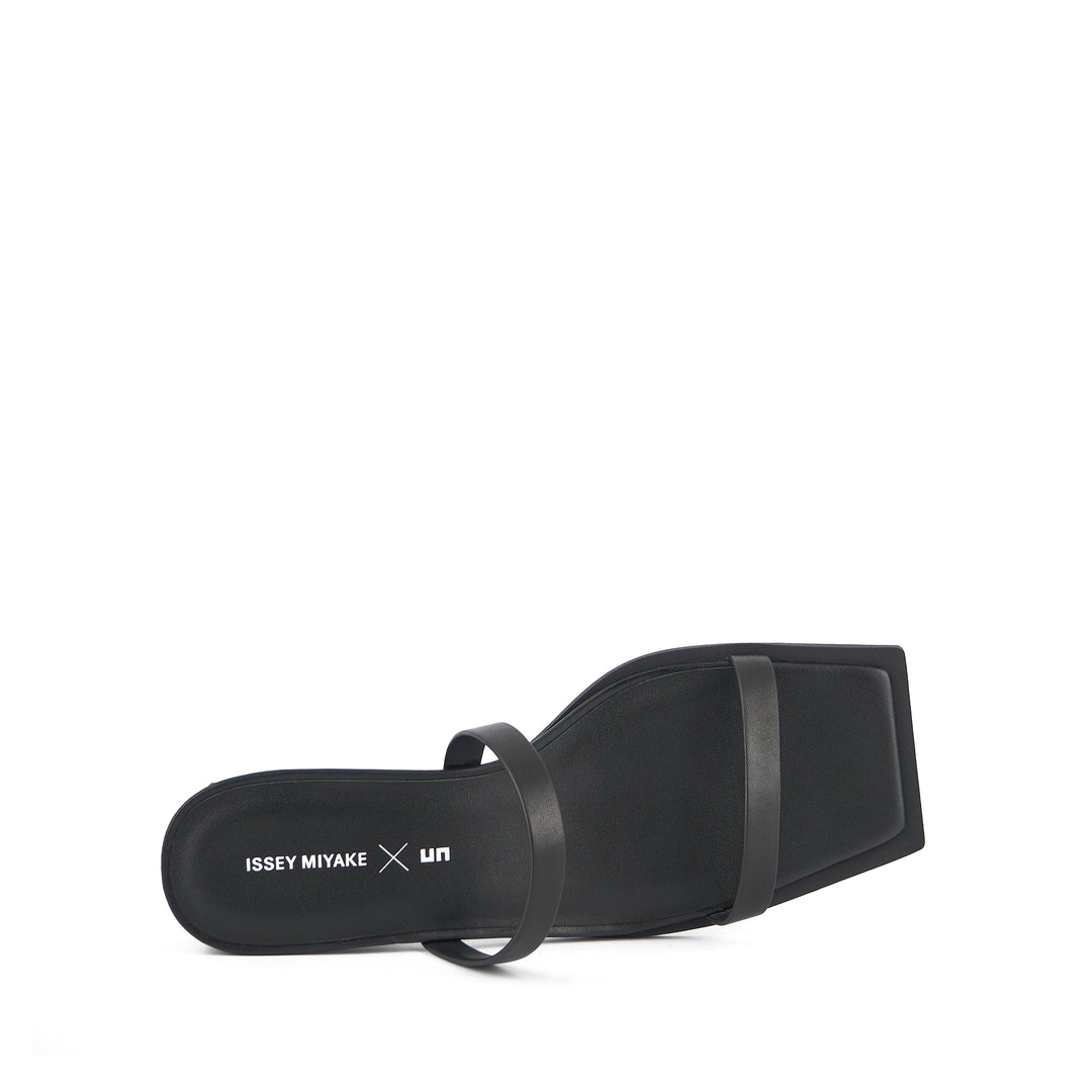 block sandal black top view