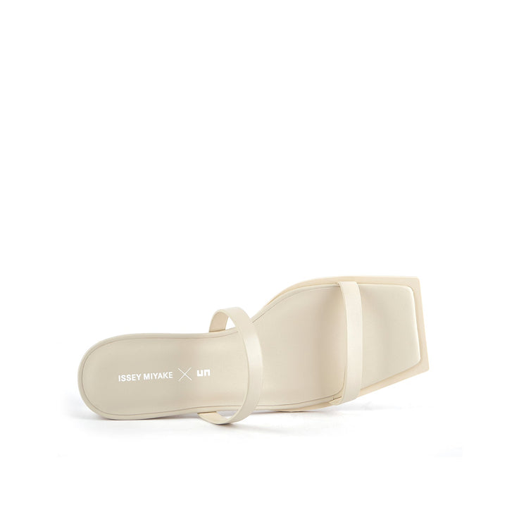 block sandal off white top view