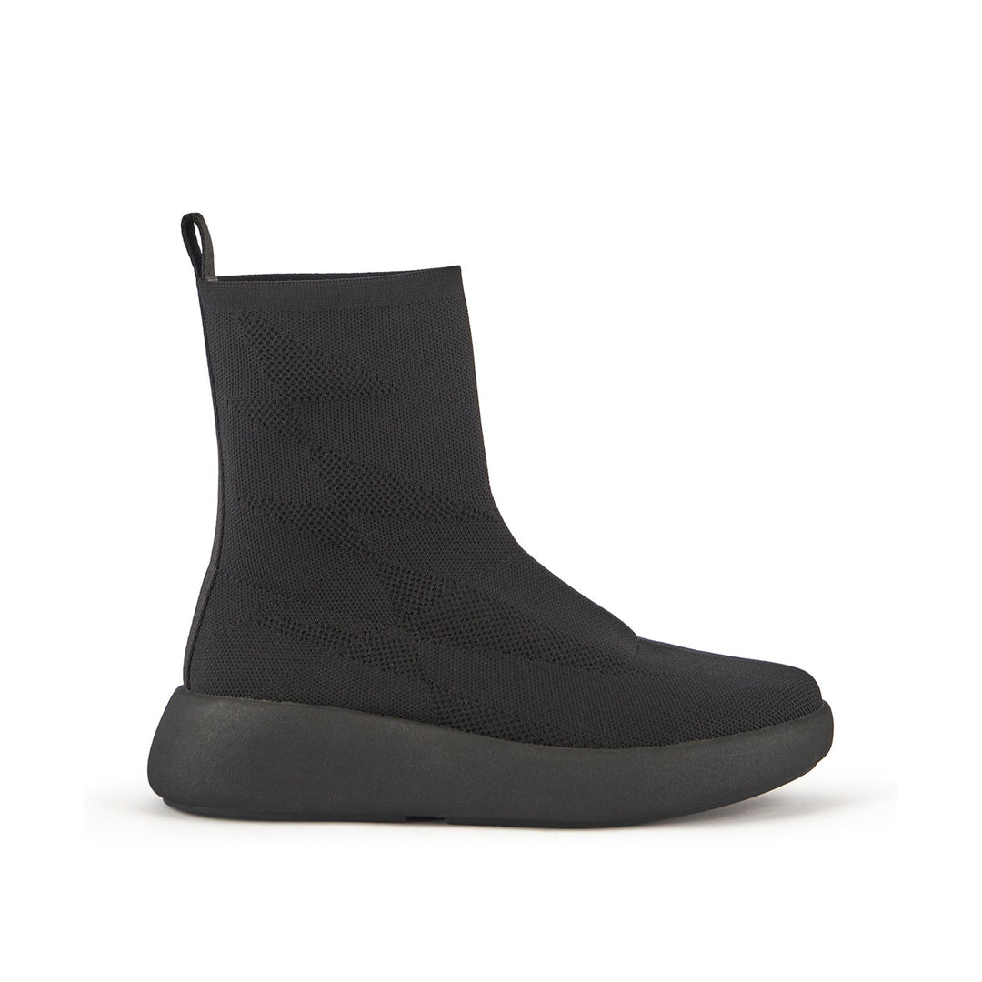 bo sock black 1 outside view aw23
