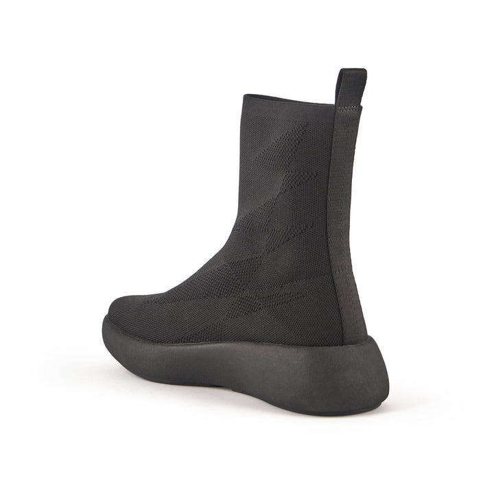 bo sock black 4 angle in view aw23