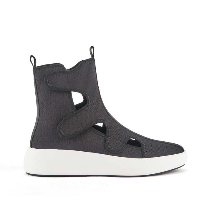bo space mens black outside view