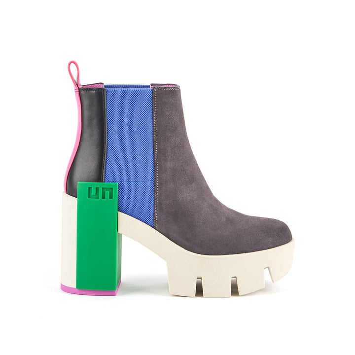 grip chelsea mid ii astro 1 outside view aw23