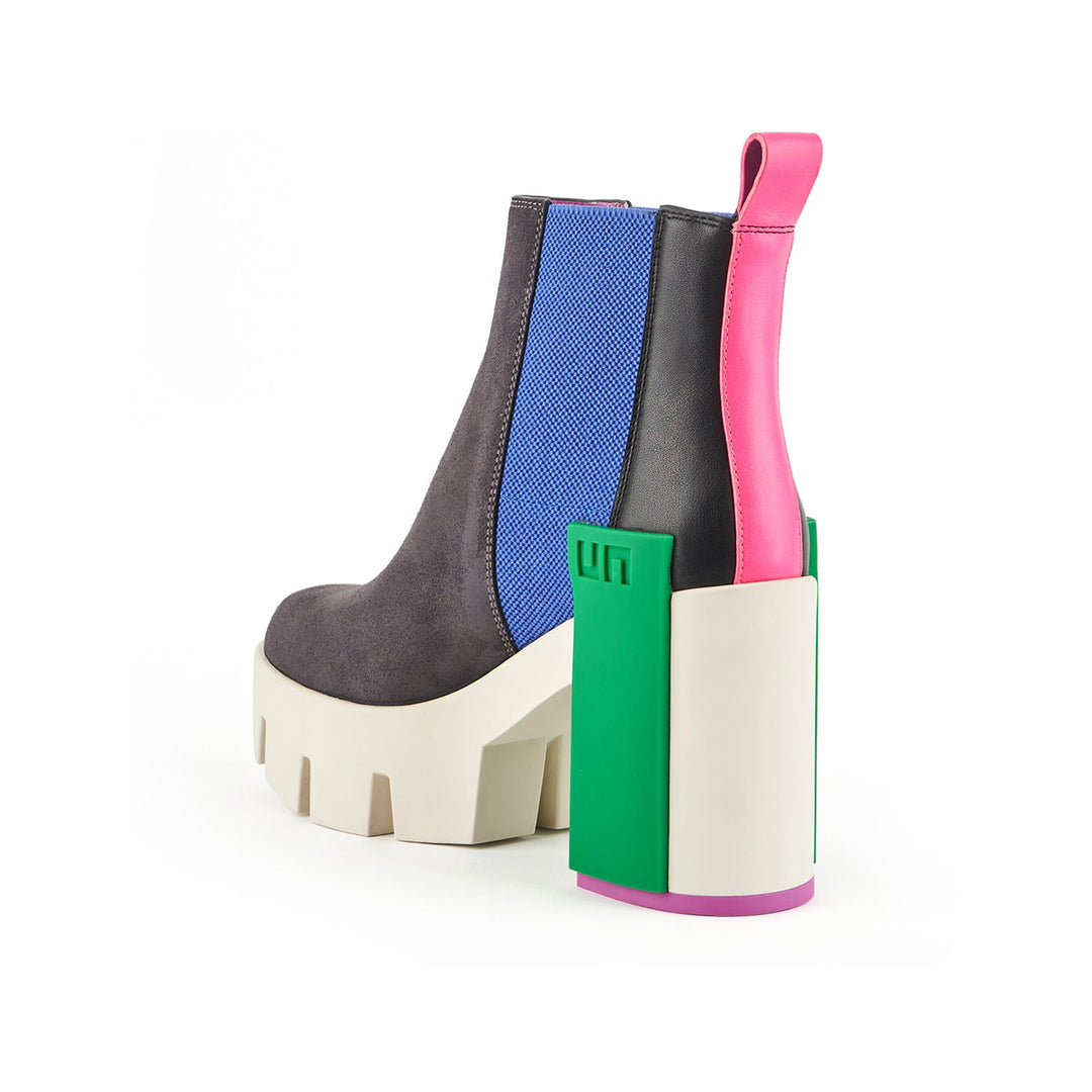 grip chelsea mid ii astro 4 angle in view aw23
