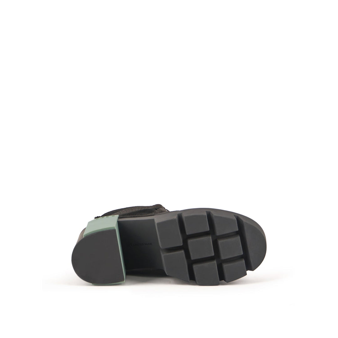 grip nomad mid ii basalt ii 6 bottom view aw23