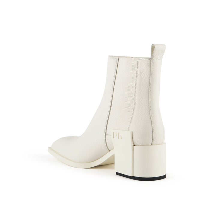 jimmy chelsea mens white 4 angle in view aw23