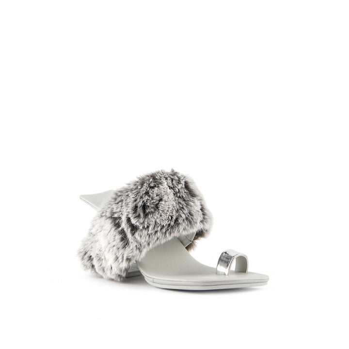 loop toe teddy silver digital mist angle out view