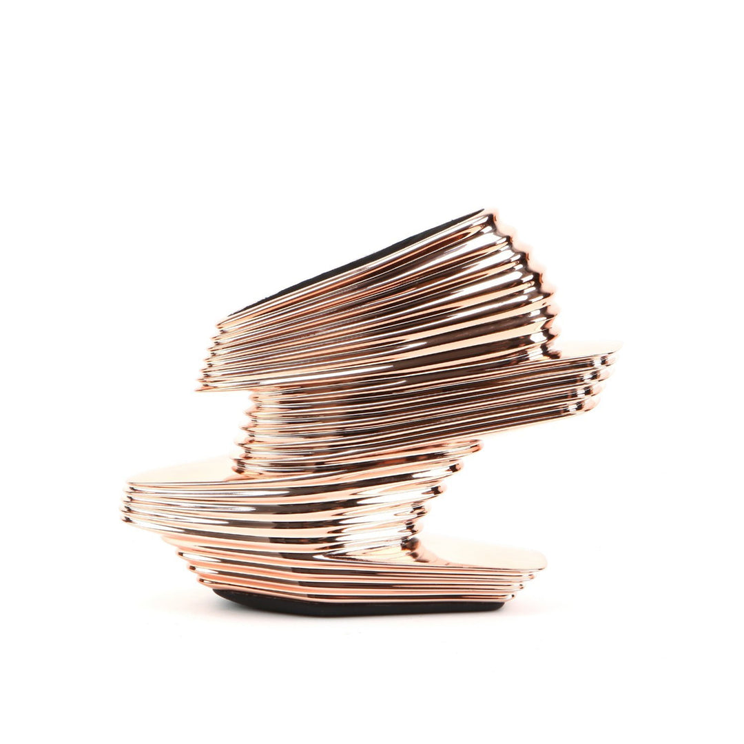 zaha nova rose gold in view