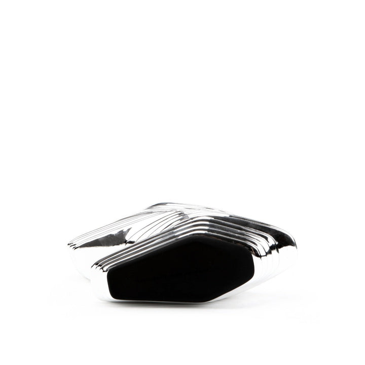 zaha nova silver bottom view