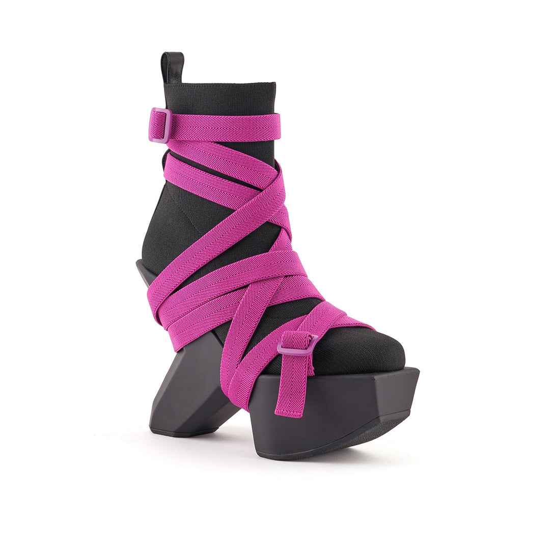 boulder bond boot deep orchid 2 angle out