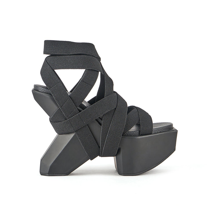 boulder bondage black 1 outside