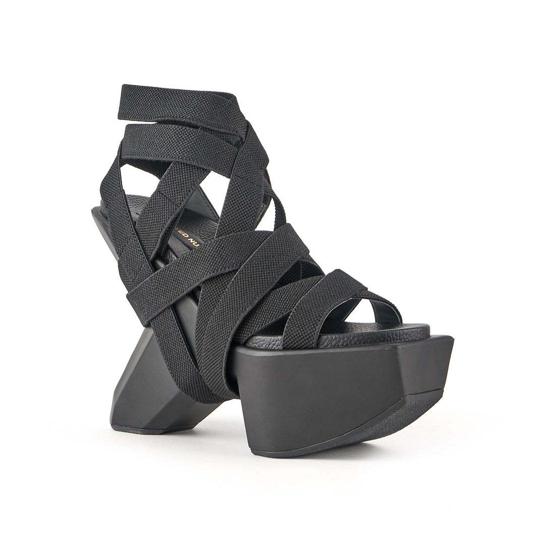 boulder bondage black 2 angle out