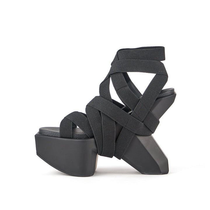 boulder bondage black 3 inside