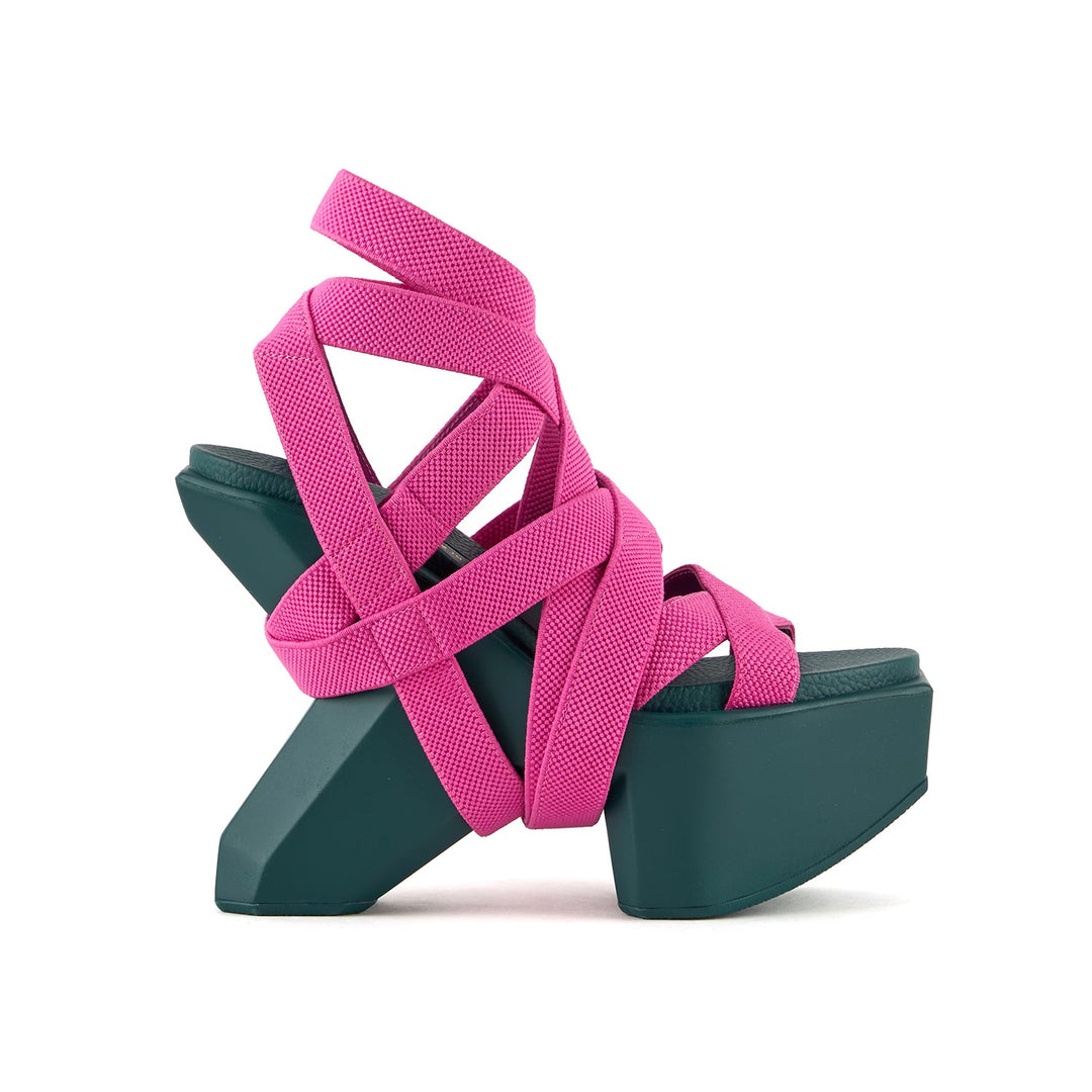 boulder bondage fuchsion 1 outside