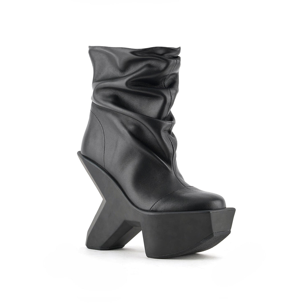 boulder slouch boot black 2 angle out view
