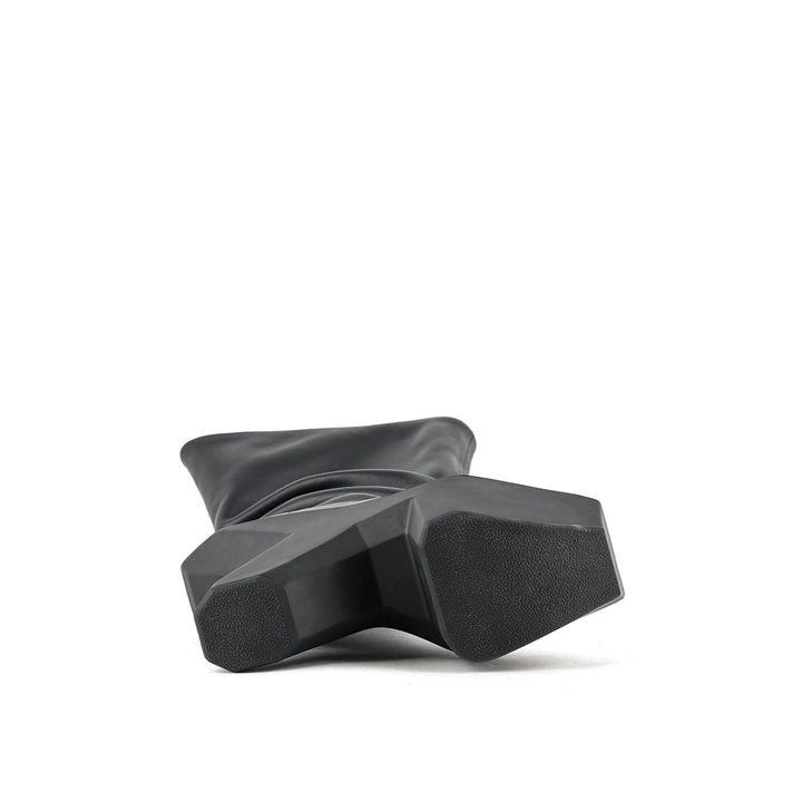 boulder slouch boot black 6 bottom view
