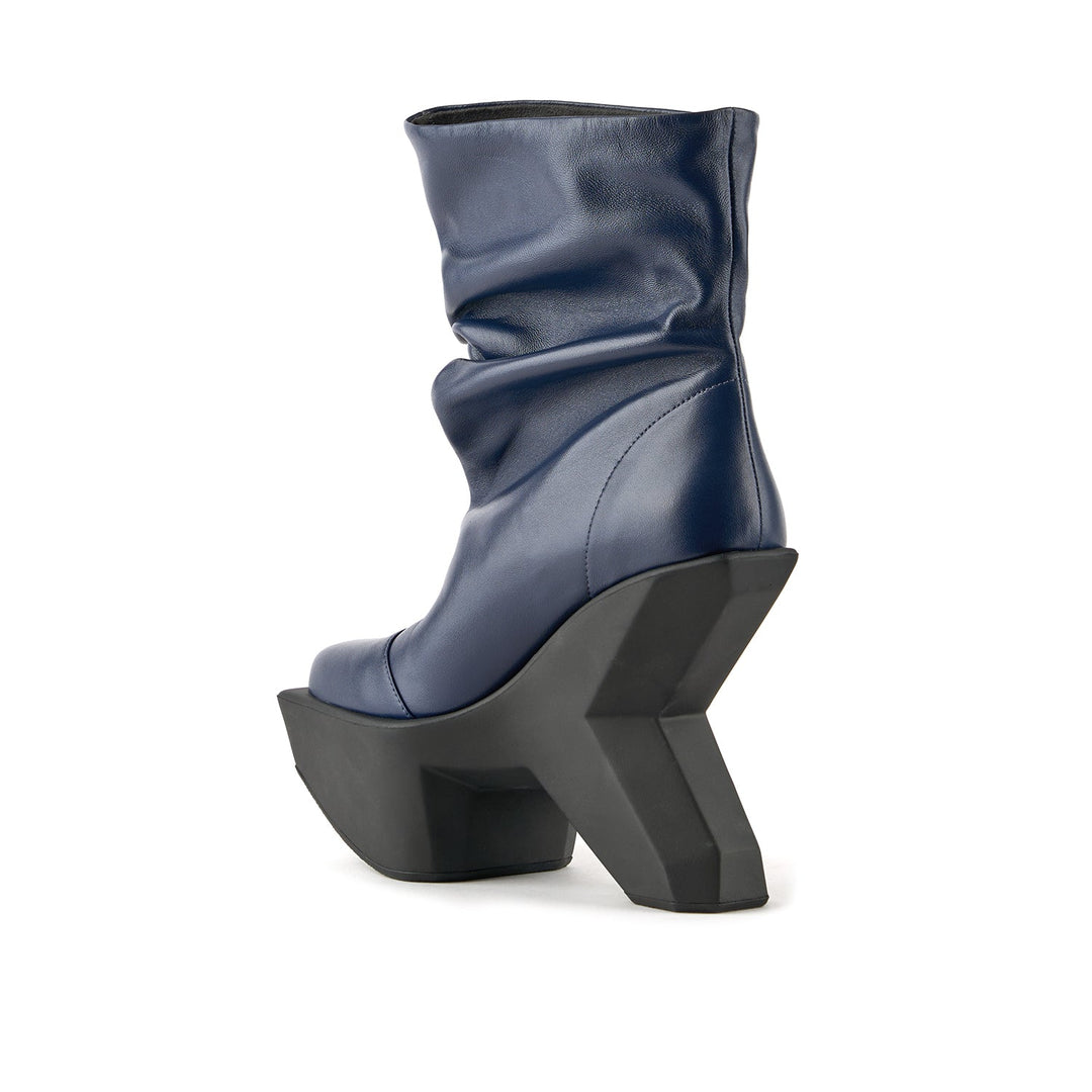 boulder slouch boot midnight blue 4 angle in view