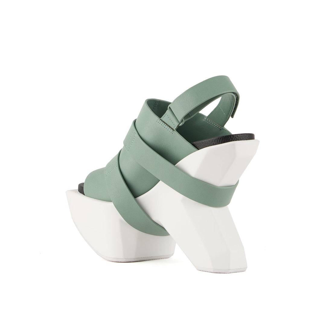 boulder strap mule iceberg green 4 angle in view