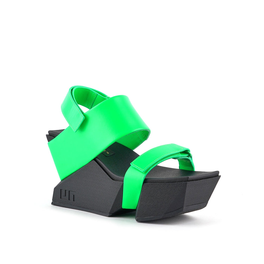brutt sandal fluo green 2 angle out