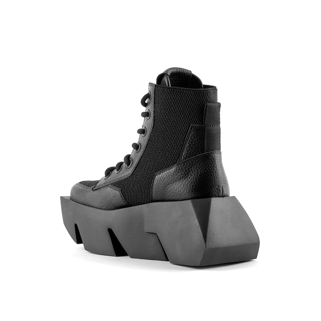 bull combat black 4 angle in view