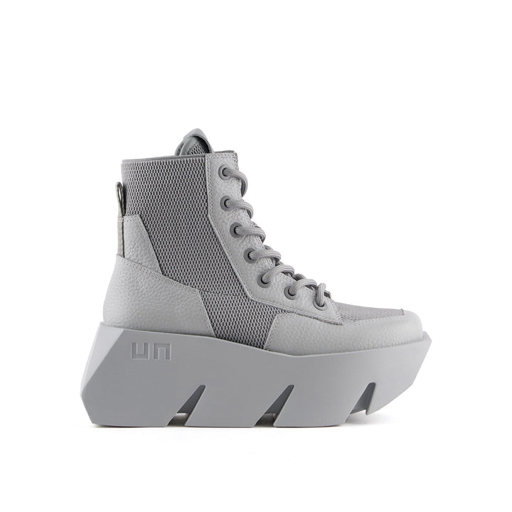 bull combat dawn blue 1 outside view