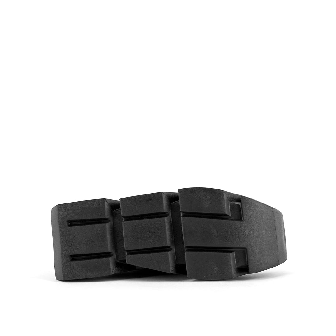 bull derby black 6 bottom view