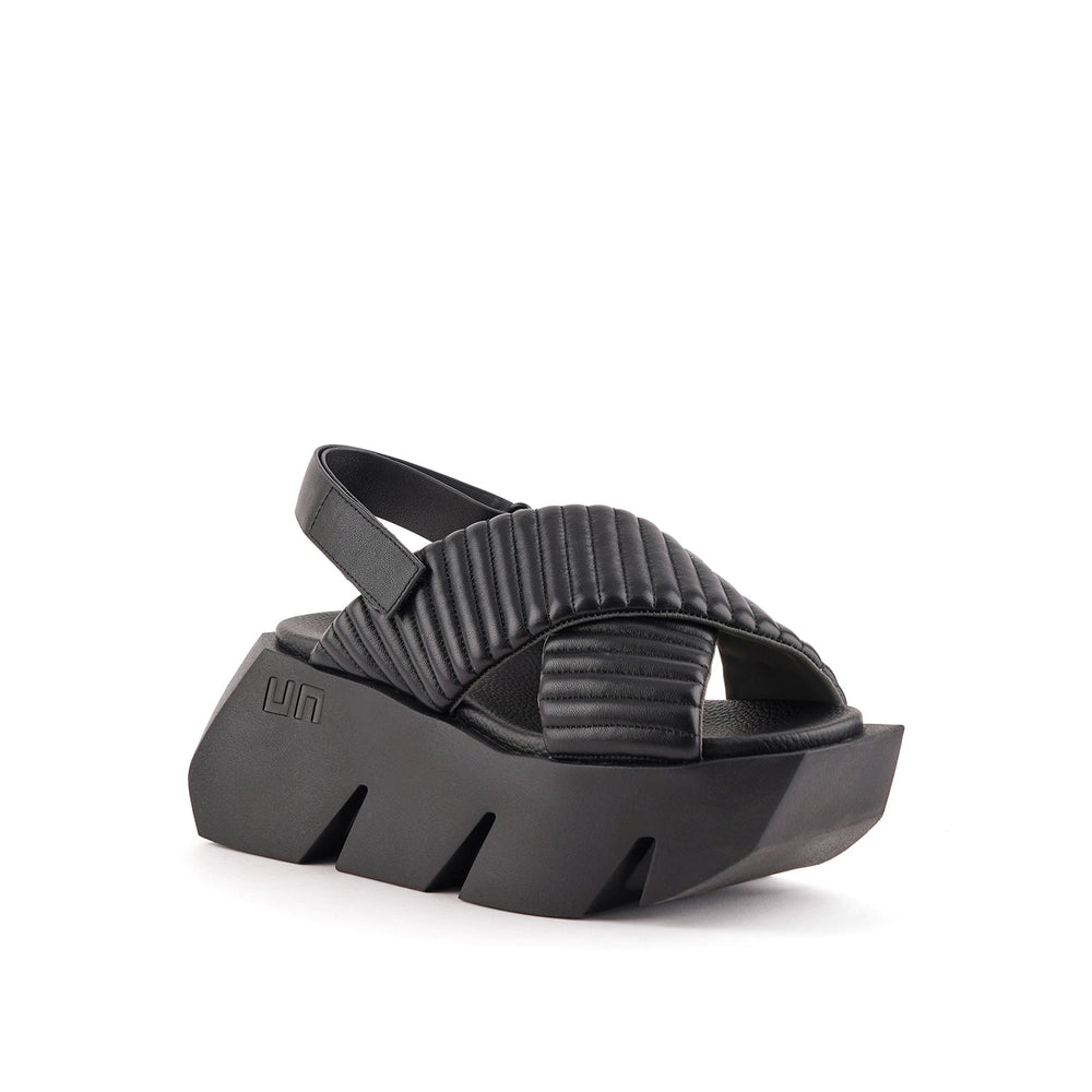 bull puffier black 2 angle out