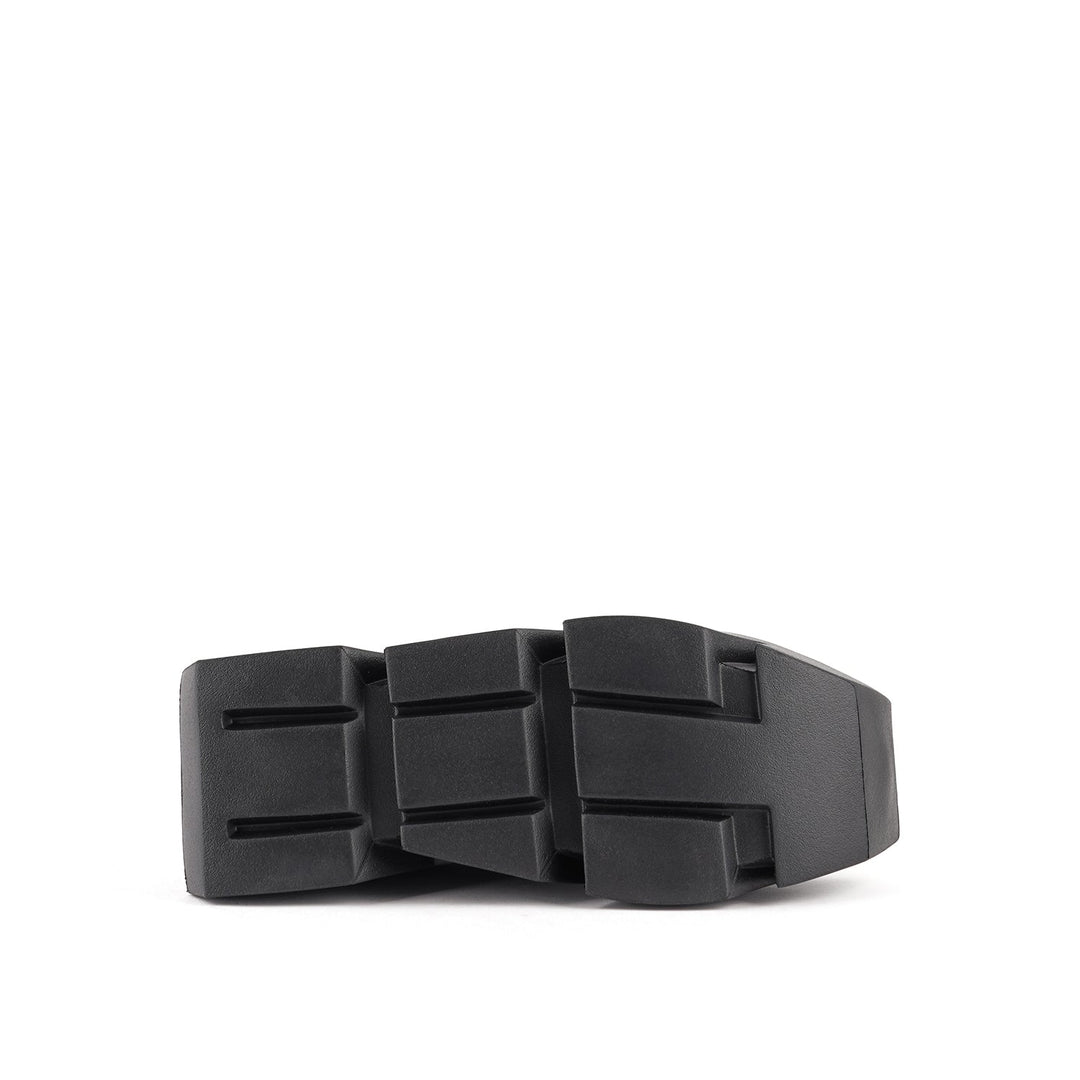 bull puffy sneaker black ii 6 bottom