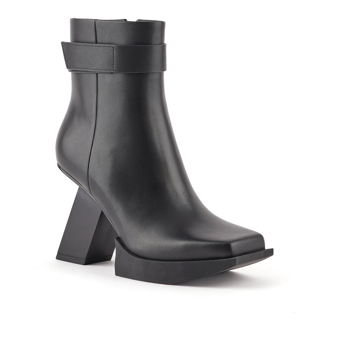 construct bootie hi black 2 angle out