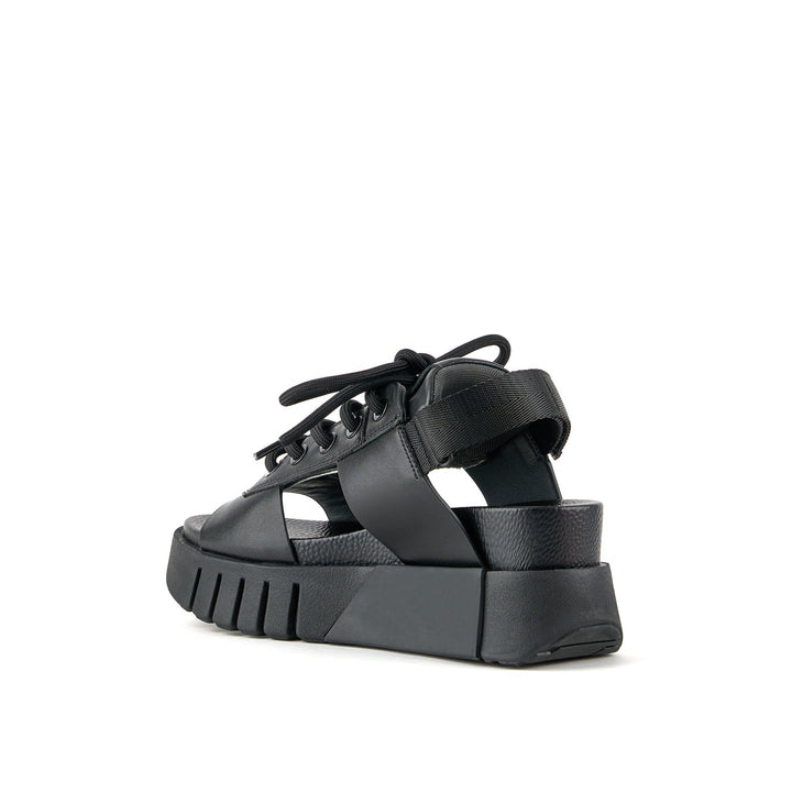 delta sporty ii black 4 angle in
