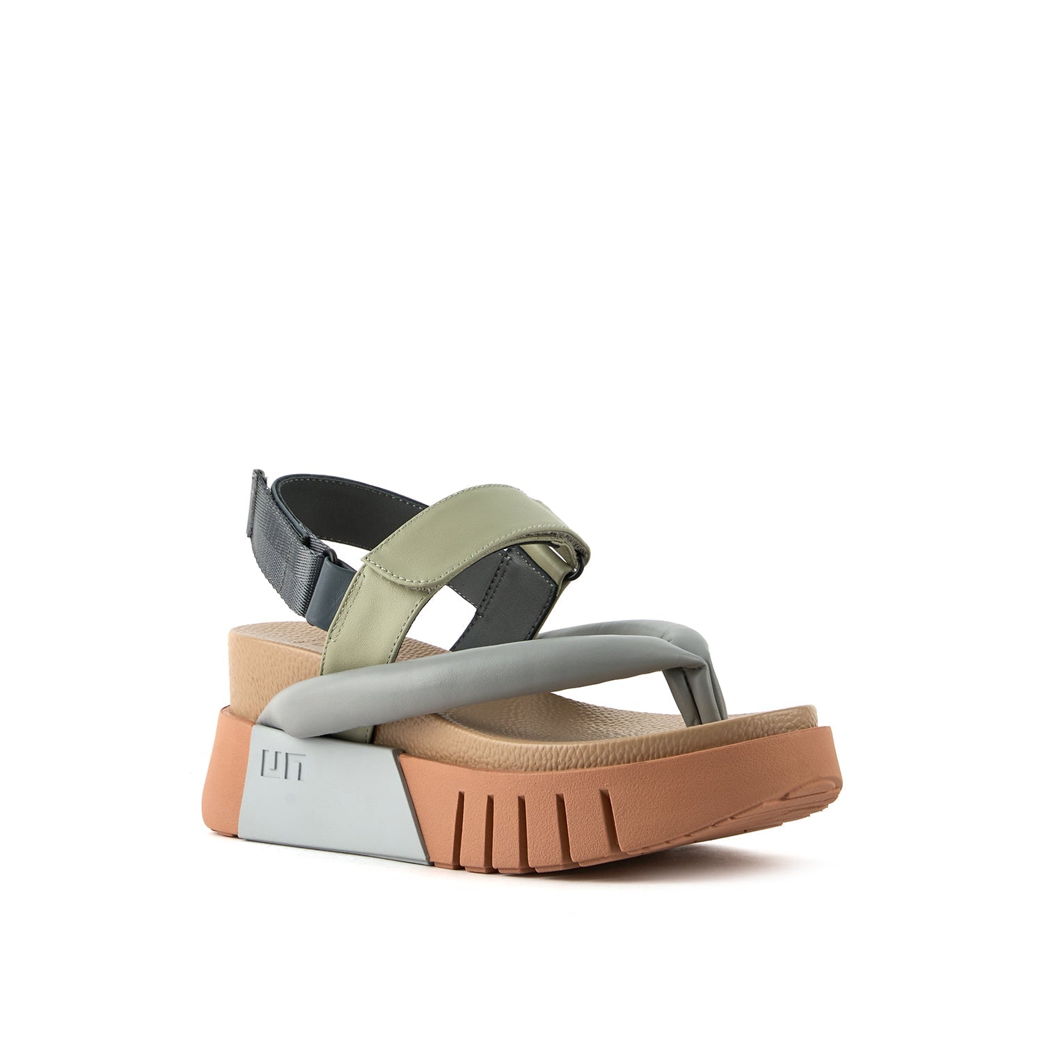 Delta Tong – United Nude EU