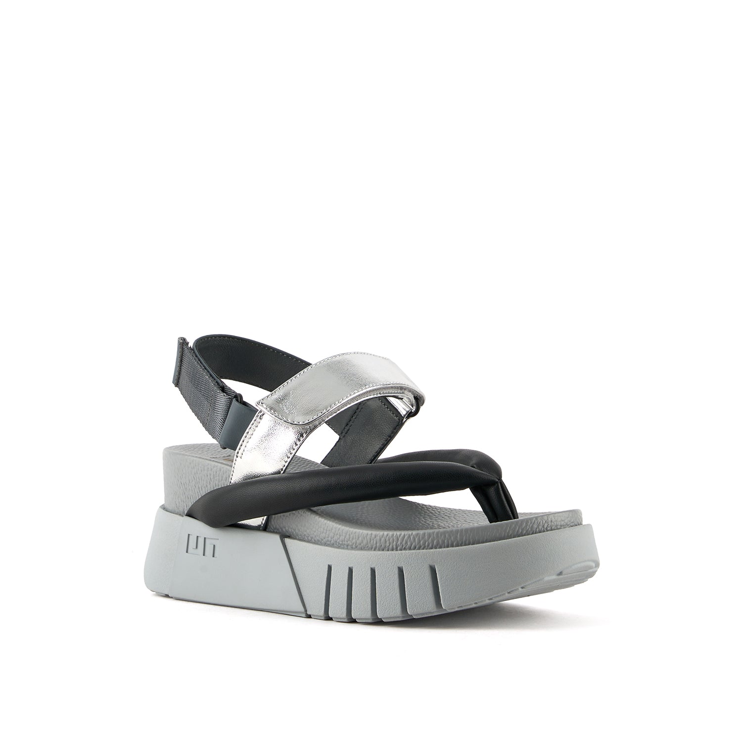 Delta Tong – United Nude EU