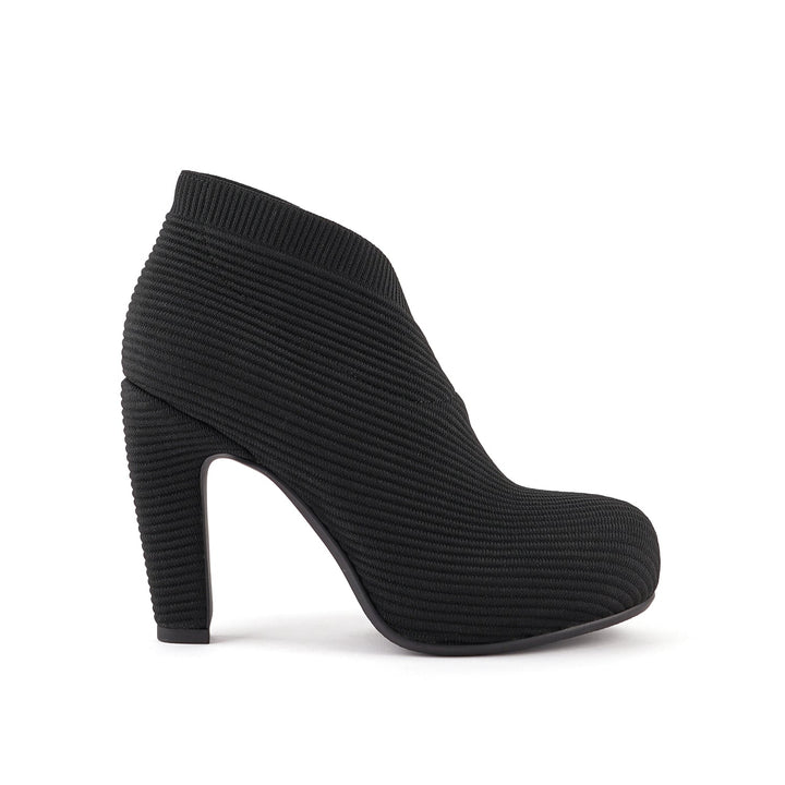 fold hi ii black knit ii 1 outside