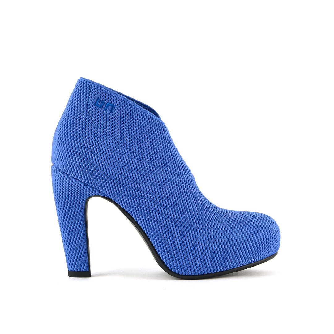 fold hi ii dazzling blue 1 outside view