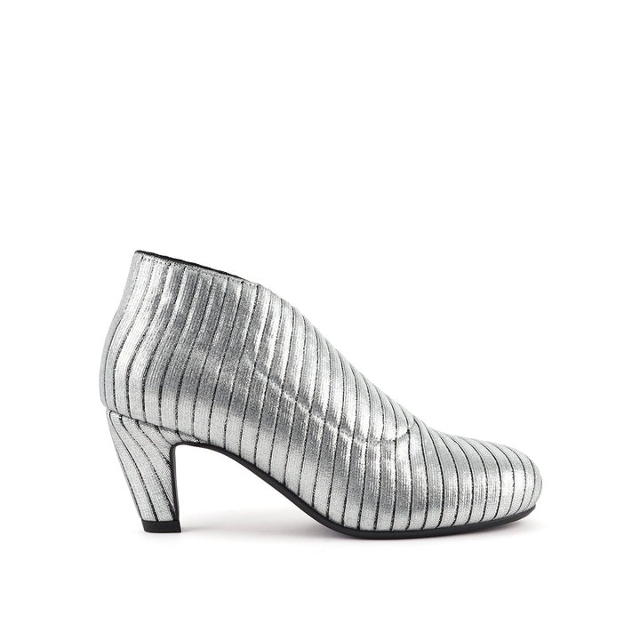 fold mid silver ii 1 outside
