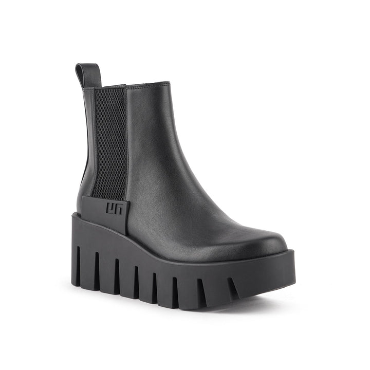 grip chelsea lo v black 2 angle out
