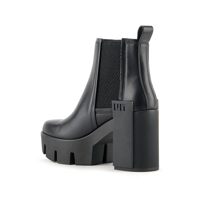 grip chelsea mid iv black 4 angle in view