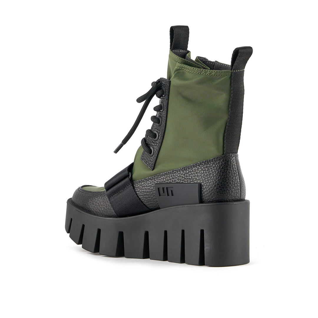 grip combat lo combat 4 angle in view