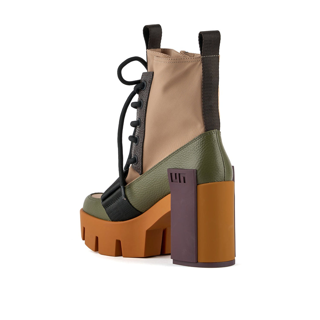 grip combat mid caramel mix 4 angle in view