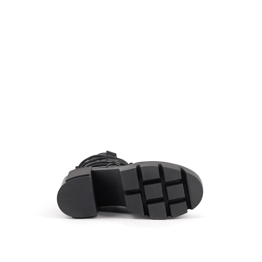 grip desert mid black 6 bottom