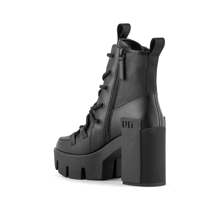 grip explorer mid black ii 4 angle in view