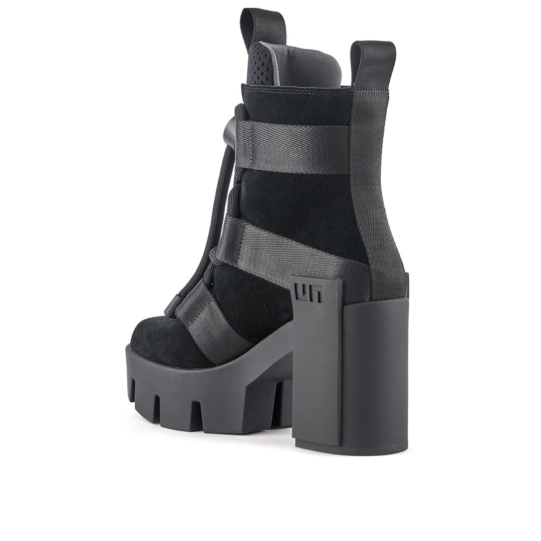 grip nomad mid ii black 4 angle in view
