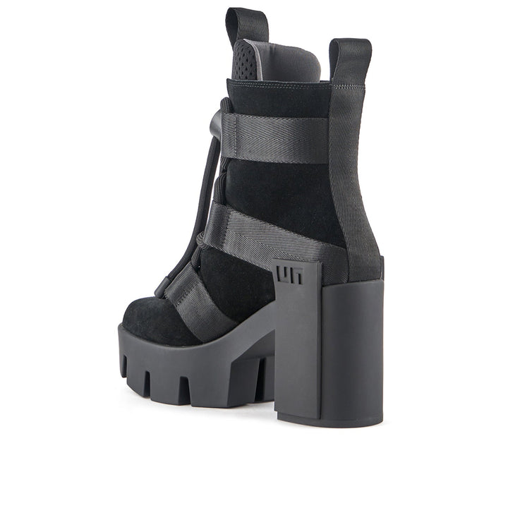 grip nomad mid ii black 4 angle in view