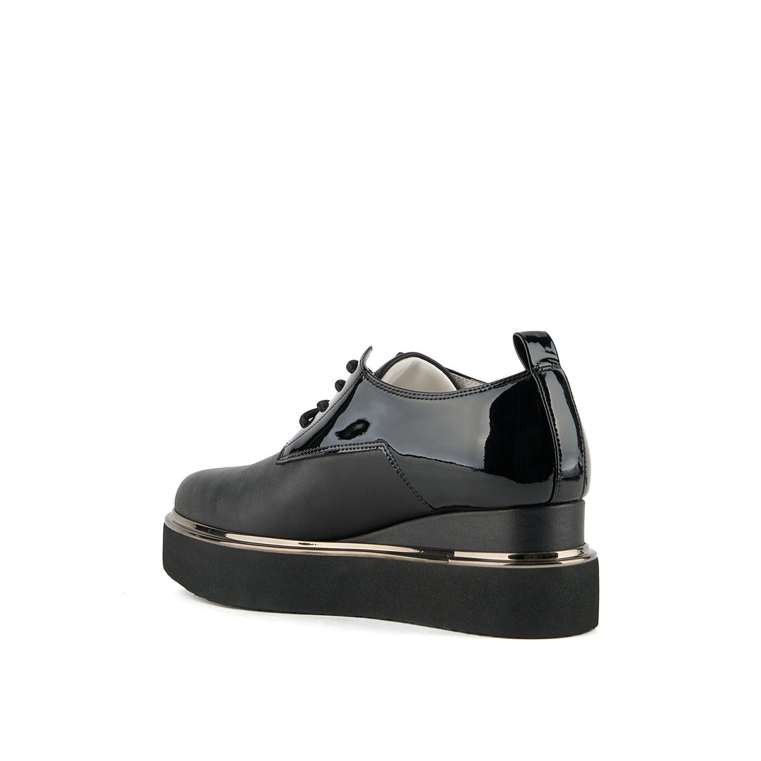juko black ii 4 angle in view