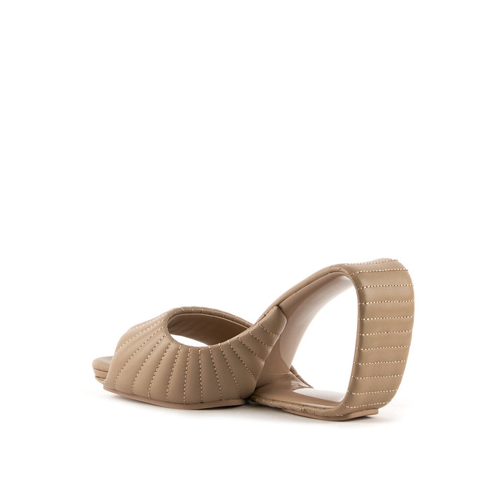 mobius hi timeless taupe puffier 4 angle in