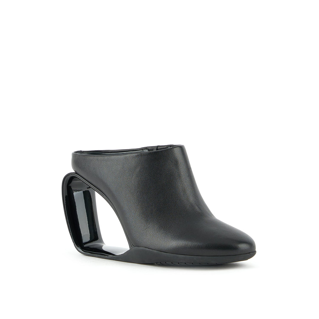 mobius mule hi black 2 angle out view