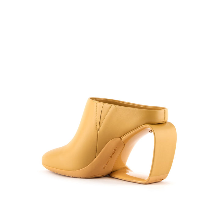 mobius mule hi oak buff 4 angle in view