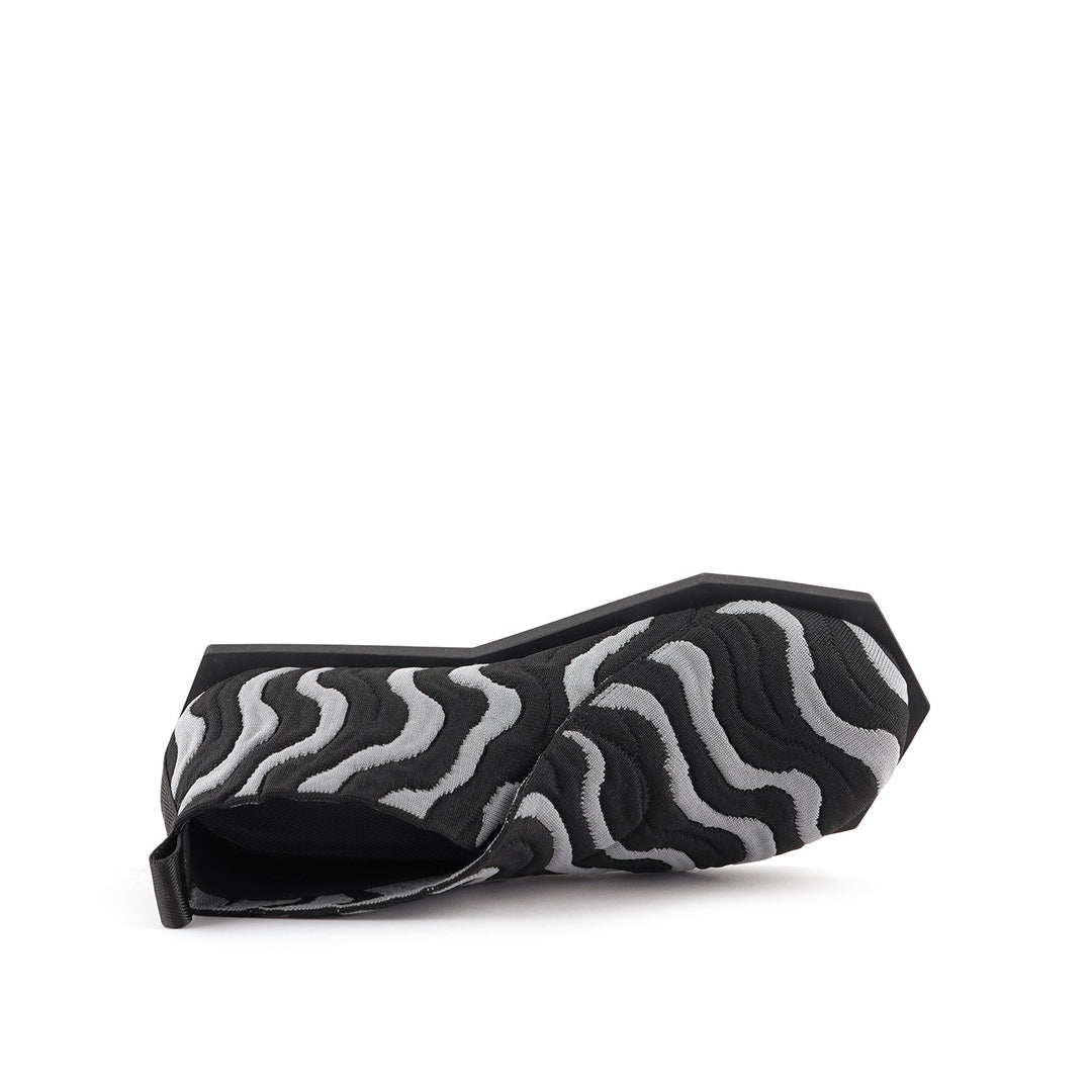 poly fold lo black grey 5 top